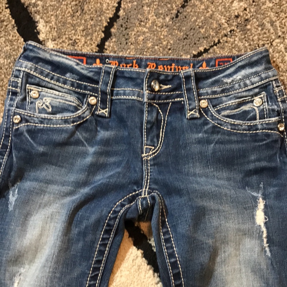 🐬 Rock Revival Noelle Capri Blue Distressed Jeans - Picture 2 of 12